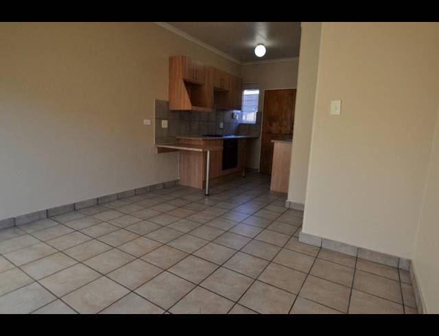 2 BEDROOM APARTMENT FOR SALE IN VAALPARK